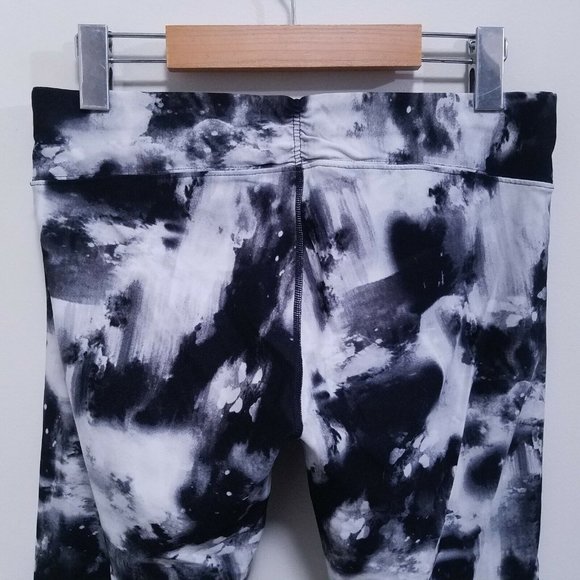 Calvin Klein Performance Black White Camo Yoga Crop Leggings Size L Quick Dry - Picture 5 of 8